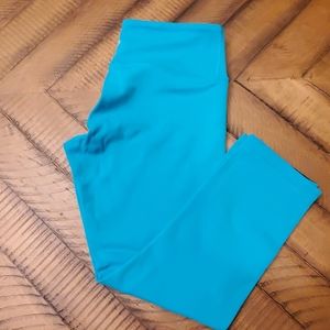 Lululemon Wunder Under Reversible Crop size 6